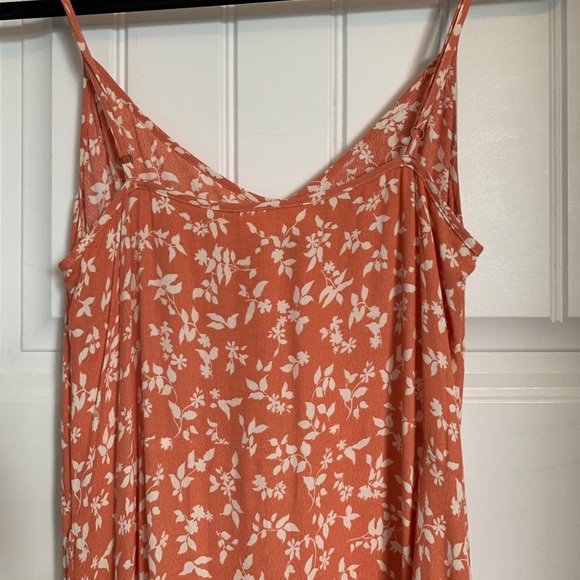 KIVARI coral and white dress - Picture 4 of 10